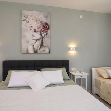 Luxury Apartment Hajdi Traù Esterno foto