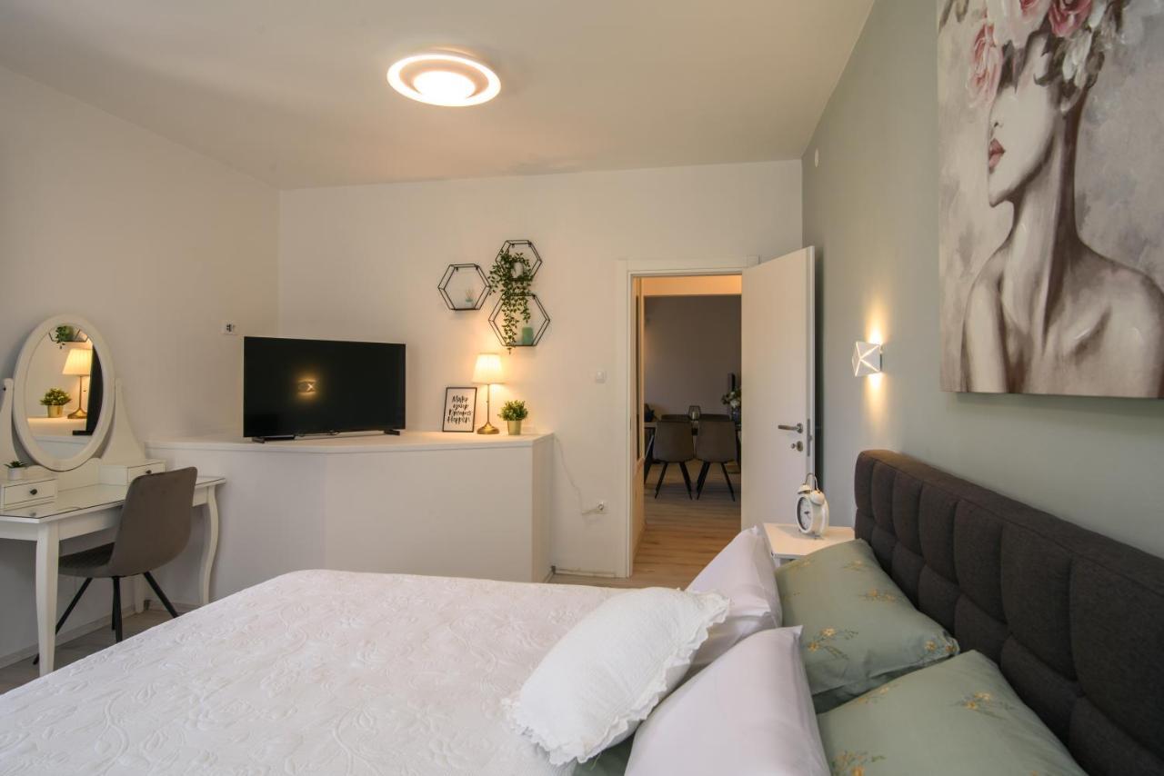 Luxury Apartment Hajdi Traù Esterno foto